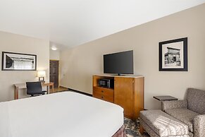 Best Western Plus Riverfront Hotel & Suites
