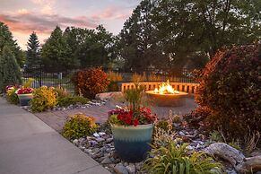 Best Western Plus Riverfront Hotel & Suites