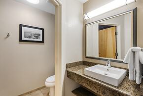 Best Western Plus Riverfront Hotel & Suites