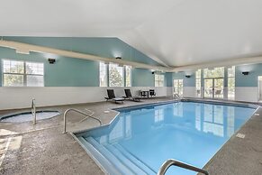 Best Western Plus Riverfront Hotel & Suites