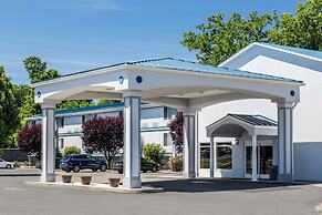 Quality Inn & Suites Danbury near University