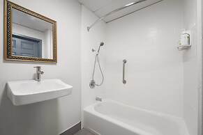 Wingate by Wyndham Savannah Gateway