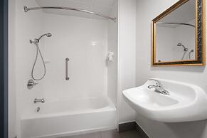 Wingate by Wyndham Savannah Gateway