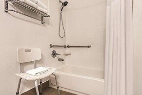 Country Inn & Suites by Radisson, Georgetown, KY