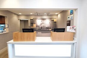 Holiday Inn Express Alpharetta - Roswell by IHG