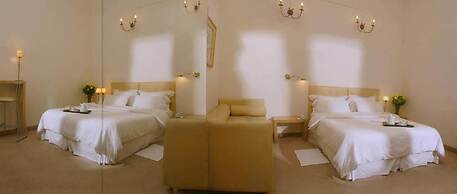 1555 Malabia House Hotel