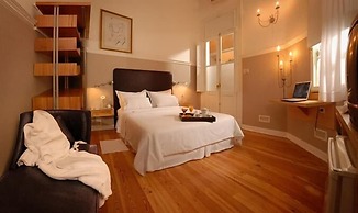 1555 Malabia House Hotel