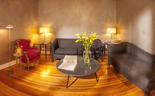 1555 Malabia House Hotel