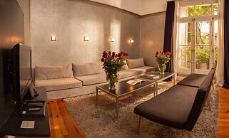 1555 Malabia House Hotel