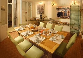1555 Malabia House Hotel