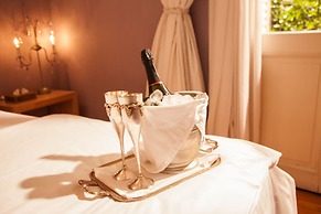 1555 Malabia House Hotel