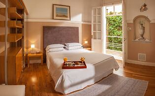 1555 Malabia House Hotel