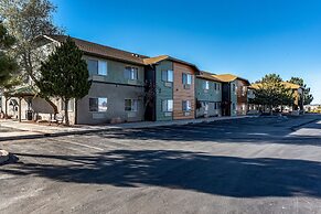 Quality Inn & Suites West