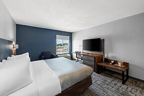 Quality Inn & Suites Manhattan