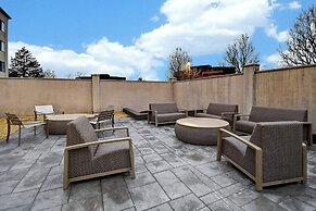 Courtyard by Marriott Cincinnati Airport