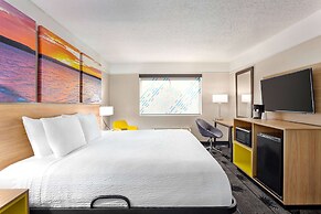 Days Inn by Wyndham Kansas City International Airport