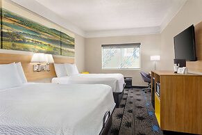 Days Inn by Wyndham Kansas City International Airport