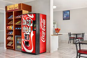 Days Inn by Wyndham Kansas City International Airport