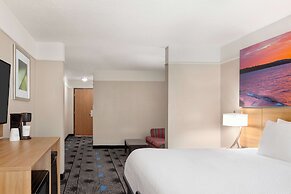 Days Inn by Wyndham Kansas City International Airport