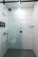 Broadway Plaza Hotel