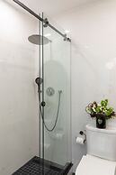 Broadway Plaza Hotel