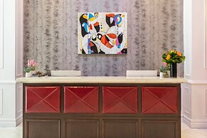 Broadway Plaza Hotel