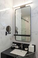 Broadway Plaza Hotel