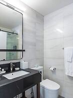 Broadway Plaza Hotel