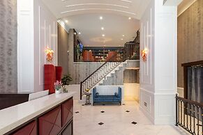 Broadway Plaza Hotel