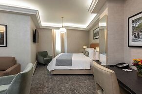 Broadway Plaza Hotel