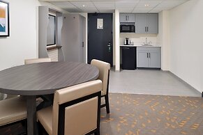 Holiday Inn Hotel & Suites Overland Park - Convention Center by IHG