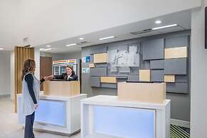 Holiday Inn Express Hotel & Suites Louisville East by IHG