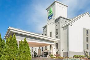 Holiday Inn Express Hotel & Suites Louisville East by IHG