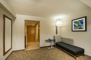 Holiday Inn Express Hotel & Suites Louisville East by IHG