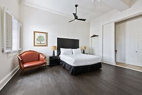 Historic Streetcar Inn