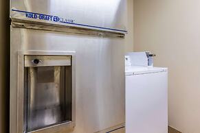 Econo Lodge Inn & Suites Evansville