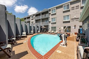 Comfort Suites DFW Airport