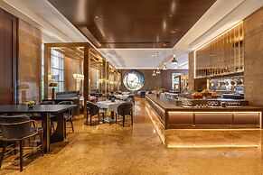 Grand Hyatt Mumbai Hotel and Serviced Apartments