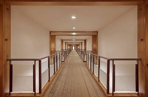 Grand Hyatt Mumbai Hotel and Serviced Apartments