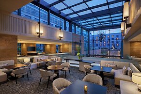 Grand Hyatt Mumbai Hotel and Serviced Apartments