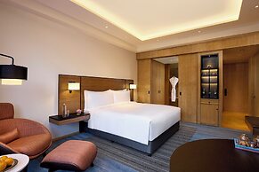 Grand Hyatt Mumbai Hotel and Serviced Apartments