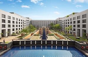 Grand Hyatt Mumbai Hotel and Serviced Apartments