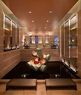 Grand Hyatt Mumbai Hotel and Serviced Apartments