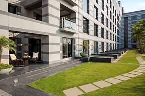 Grand Hyatt Mumbai Hotel and Serviced Apartments