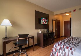 Red Roof Inn & Suites Indianapolis Airport