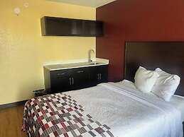 Red Roof Inn & Suites Indianapolis Airport