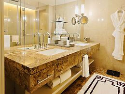 The Portman Ritz-Carlton, Shanghai