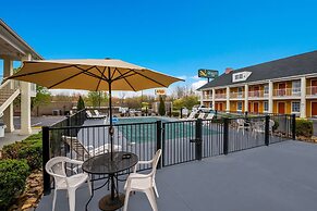 Quality Inn Johnson City I-26 exit 17