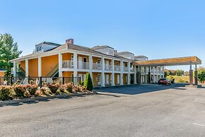 Quality Inn Johnson City I-26 exit 17