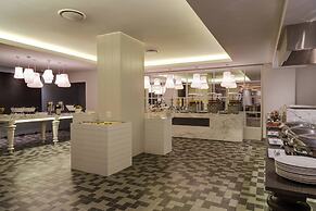 Protea Hotel by Marriott Cape Town Sea Point